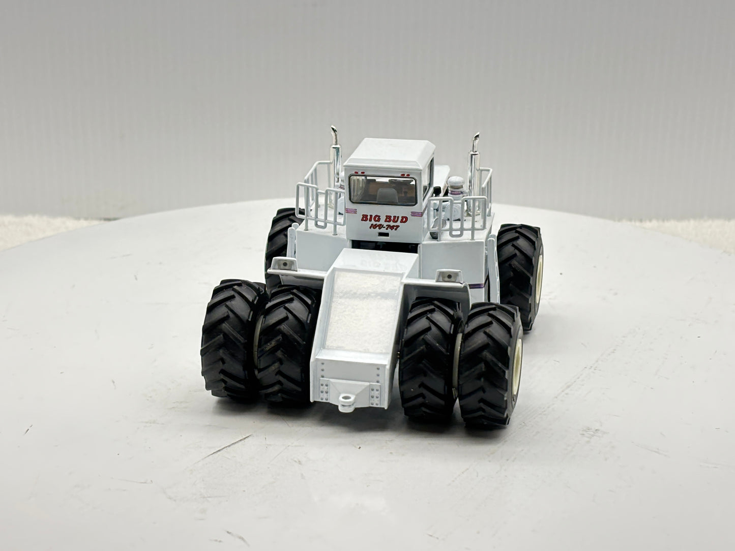 1/64 Big Bud 16V-747 900HP