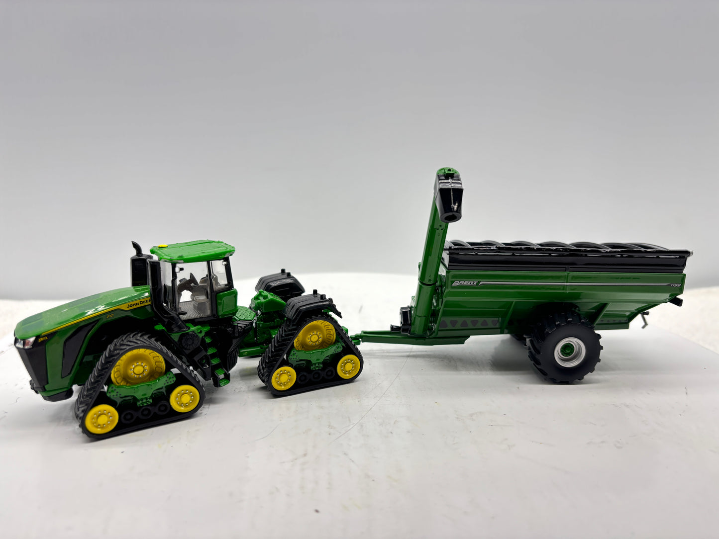1/64 Brent 1198 Avalanche Singles Green