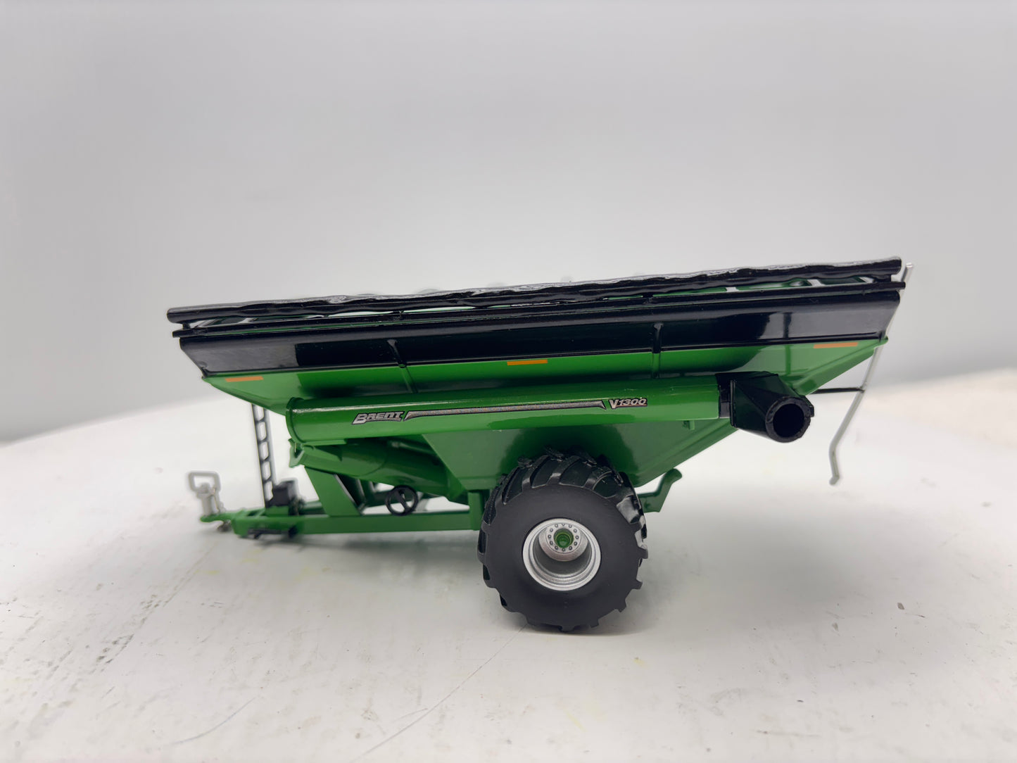 1/64 Brent V1300 Flotation Singles Green
