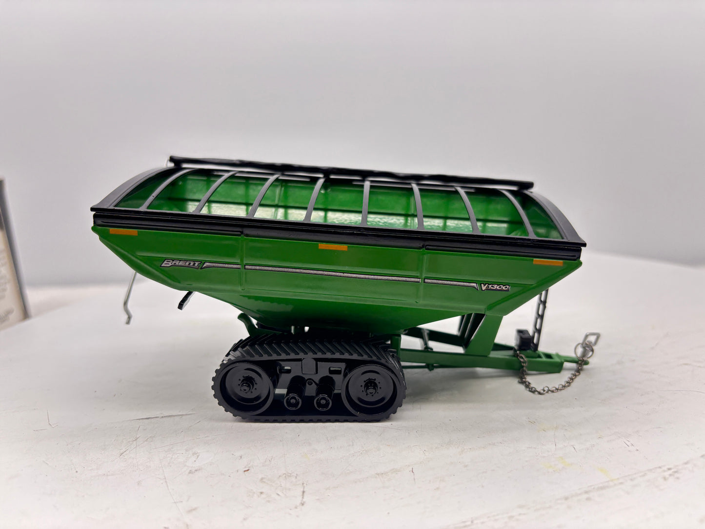 1/64 Brent V1300 Tracks Green