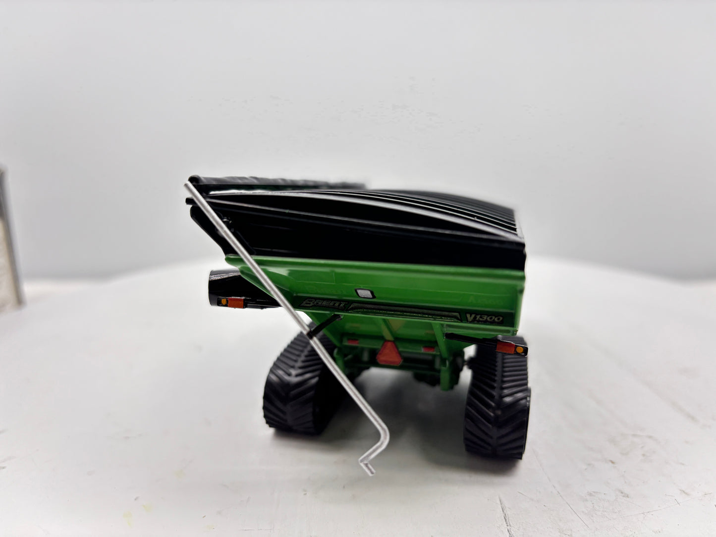 1/64 Brent V1300 Tracks Green