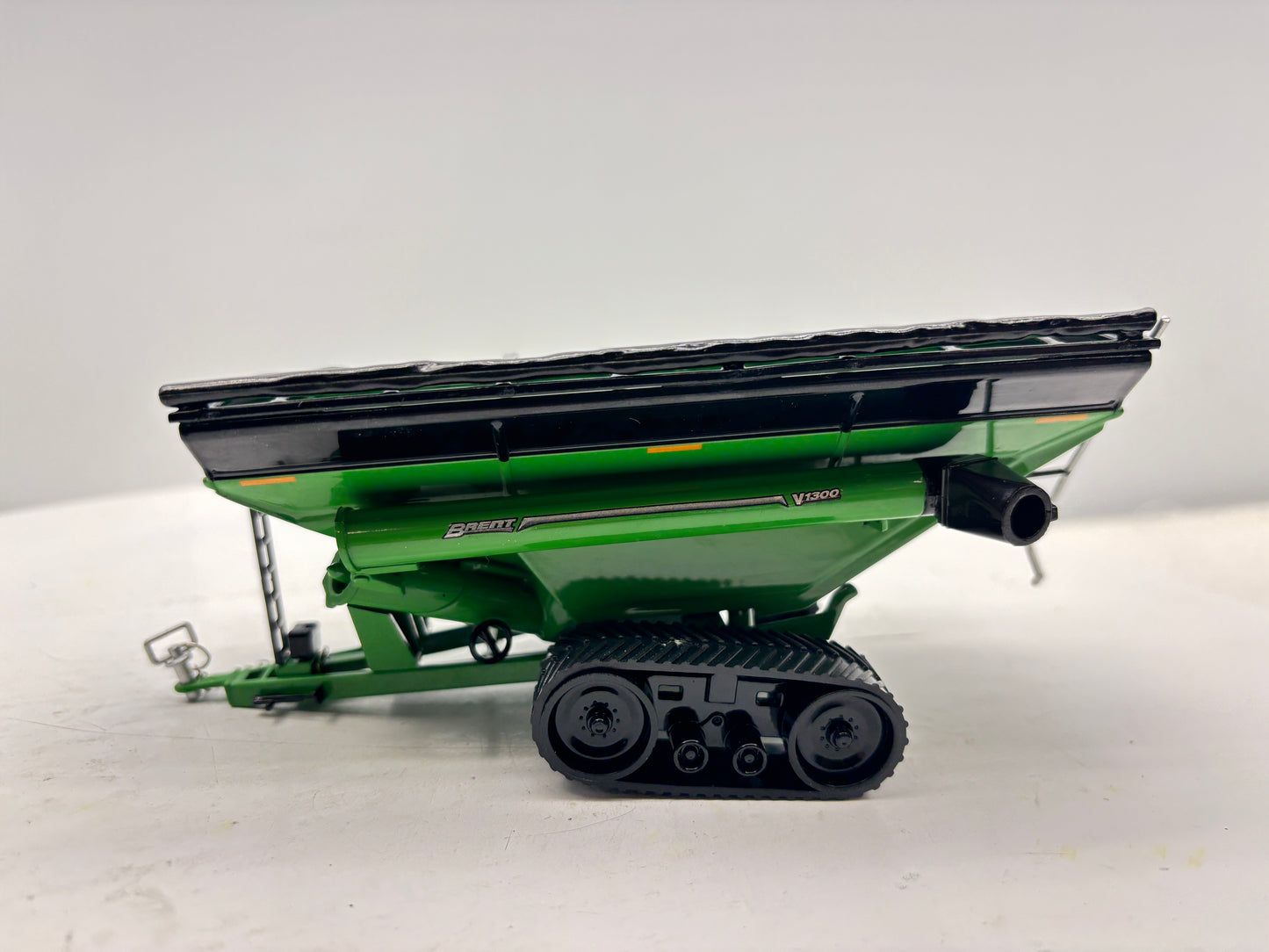 1/64 Brent V1300 Tracks Green
