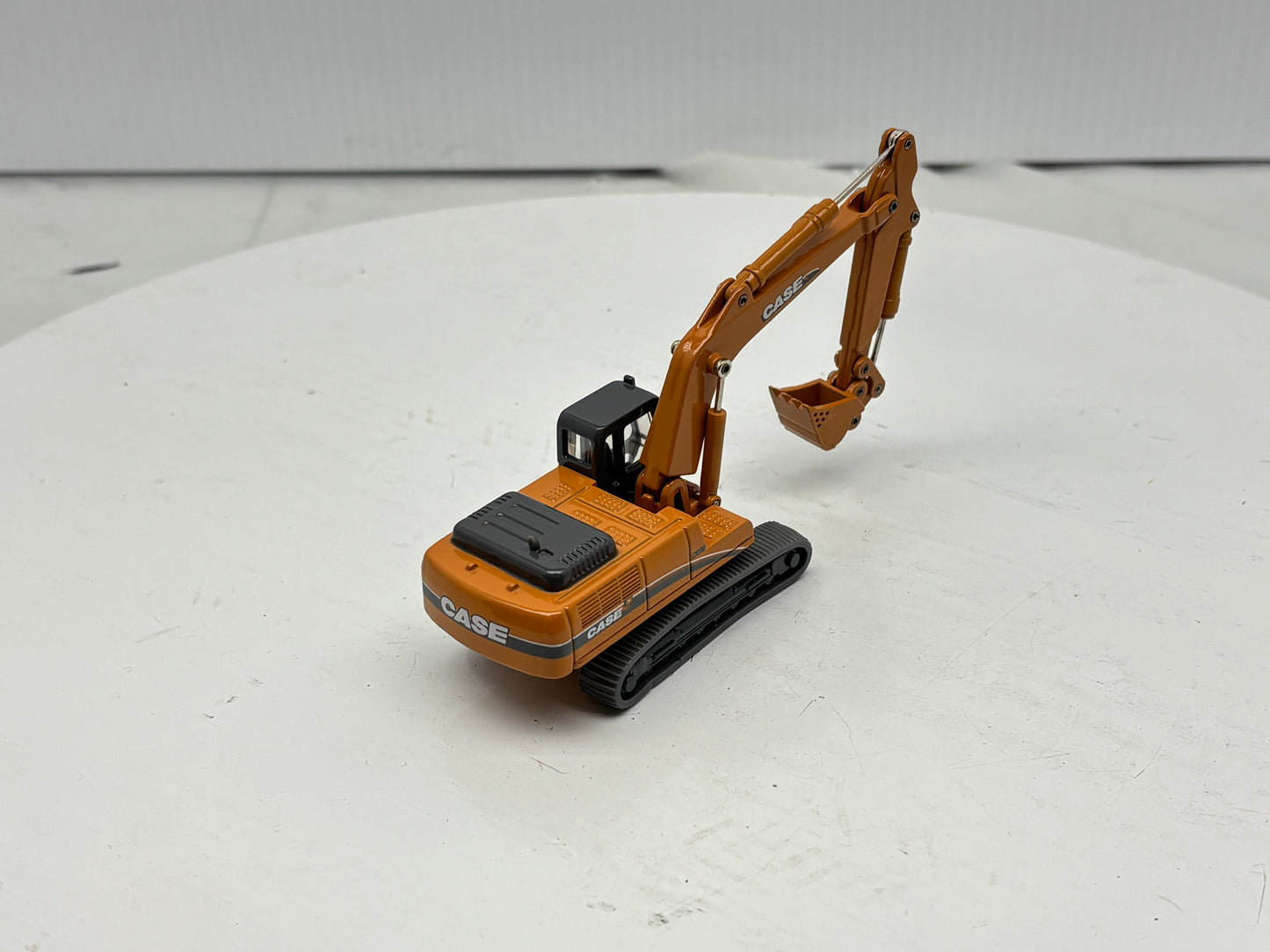 1/87 Case CX330