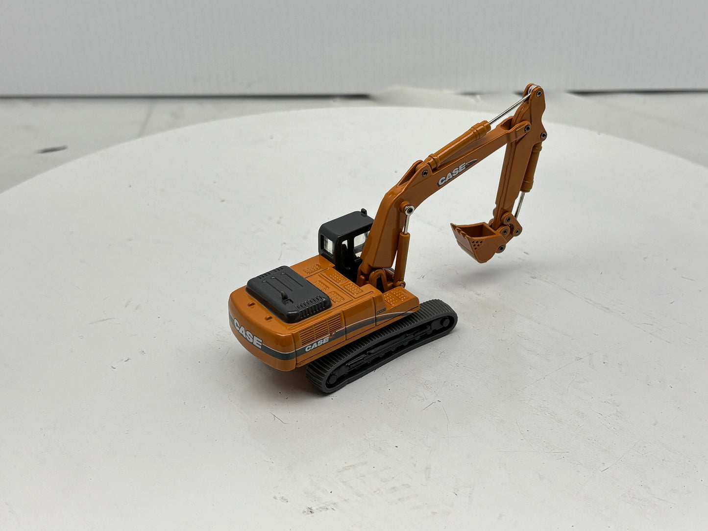 1/87 Case CX330