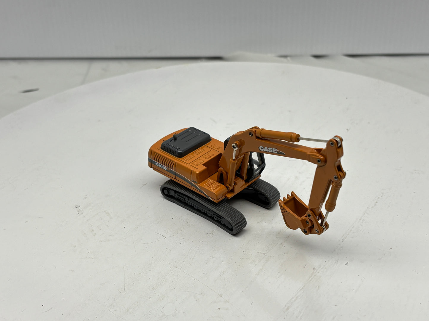 1/87 Case CX330