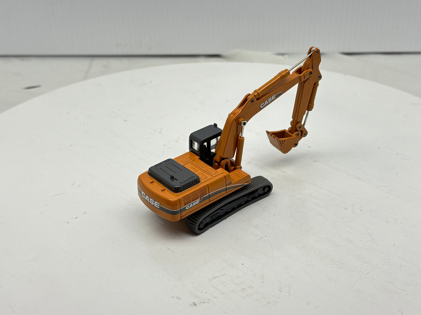 1/87 Case CX330