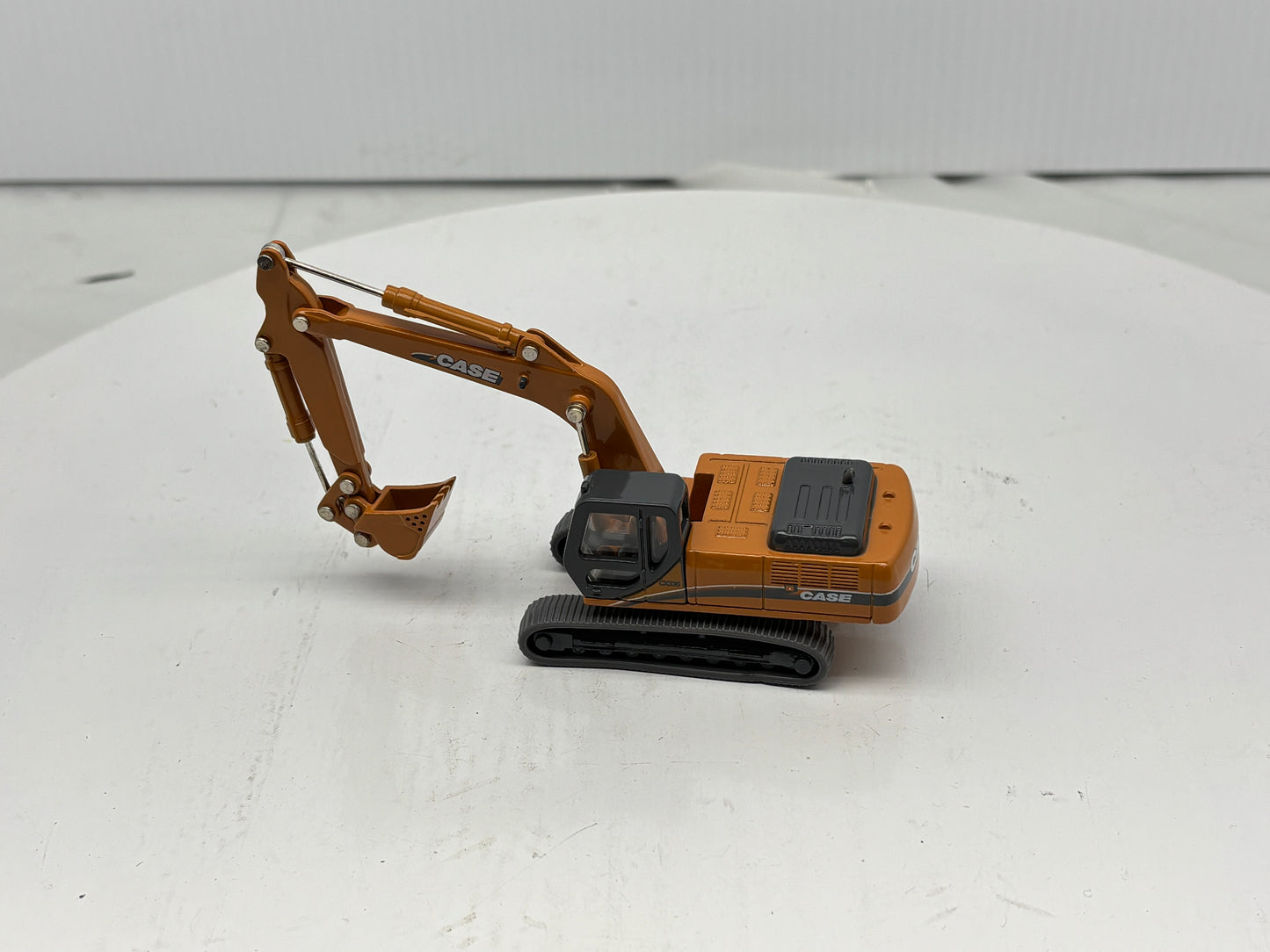 1/87 Case CX330