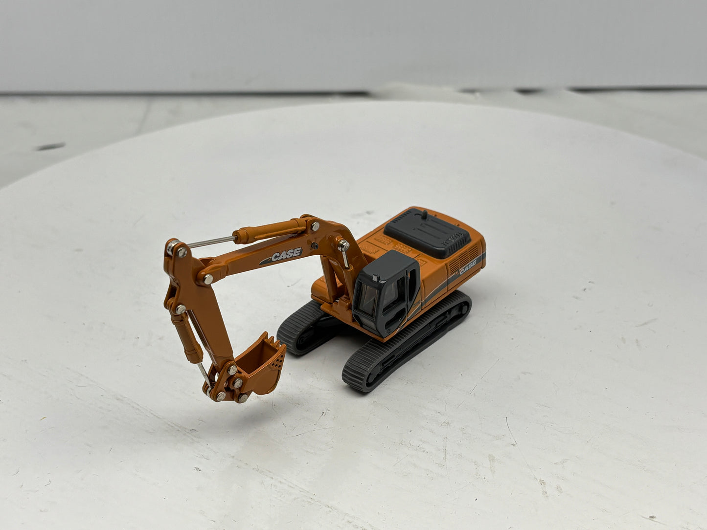 1/87 Case CX330