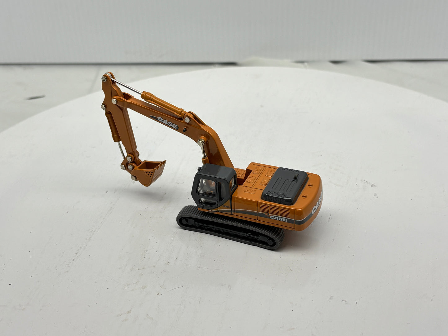 1/87 Case CX330