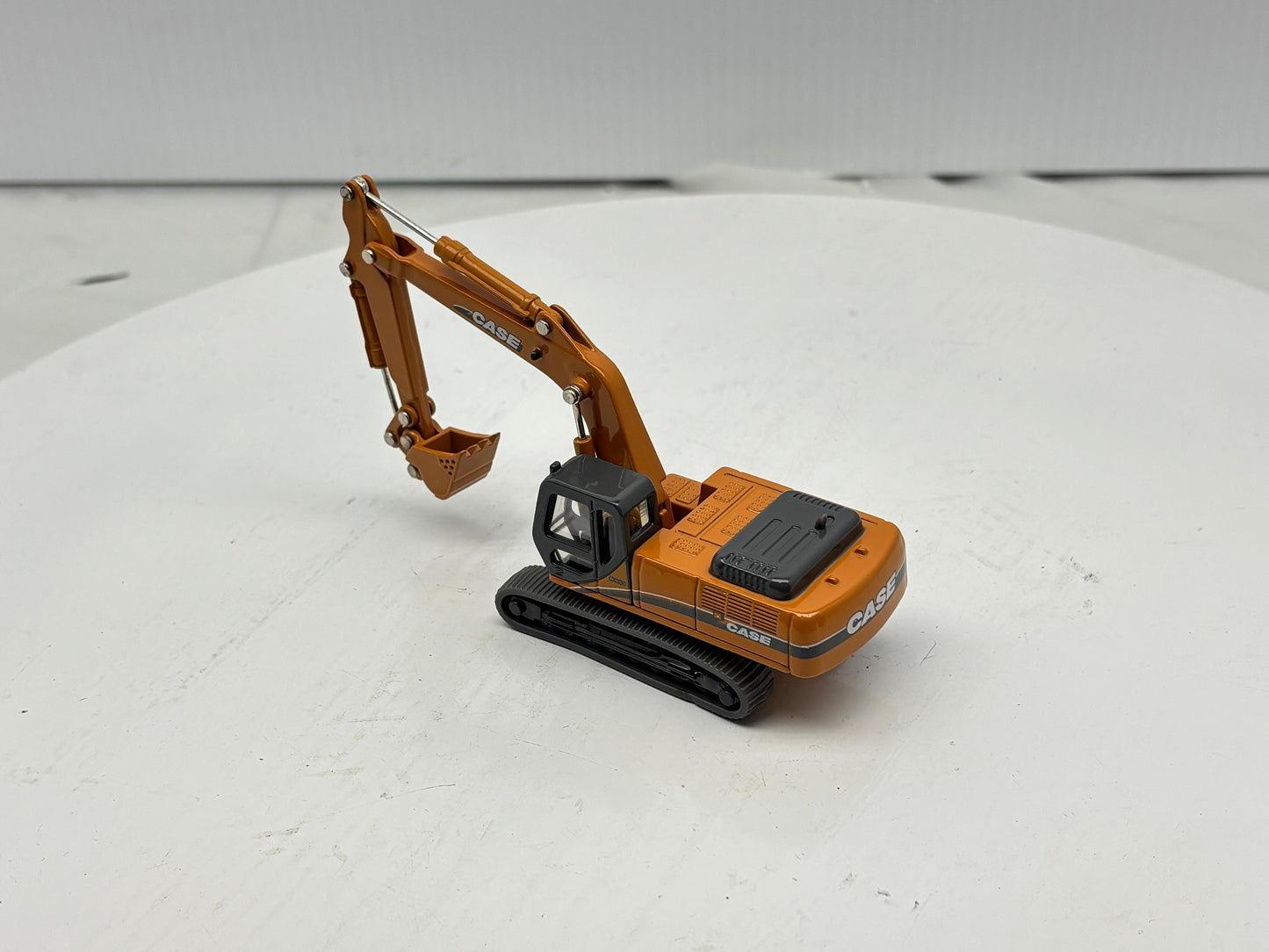 1/87 Case CX330