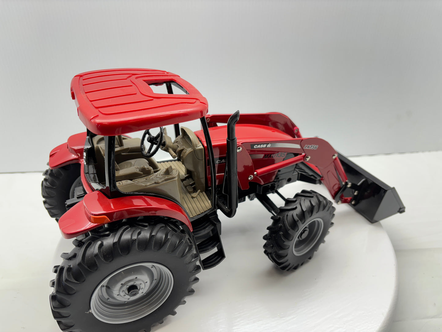 1/16 Case IH MXU135 by ERTL
