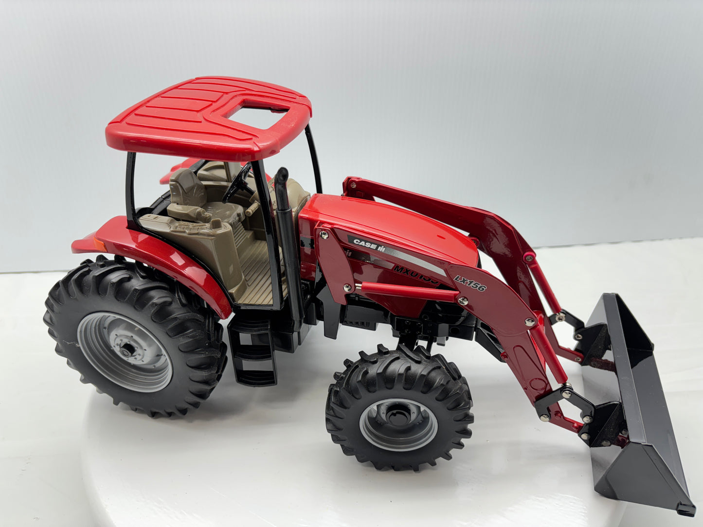 1/16 Case IH MXU135 by ERTL