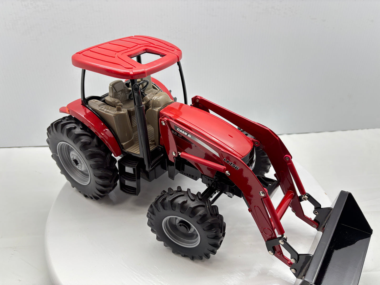 1/16 Case IH MXU135 by ERTL