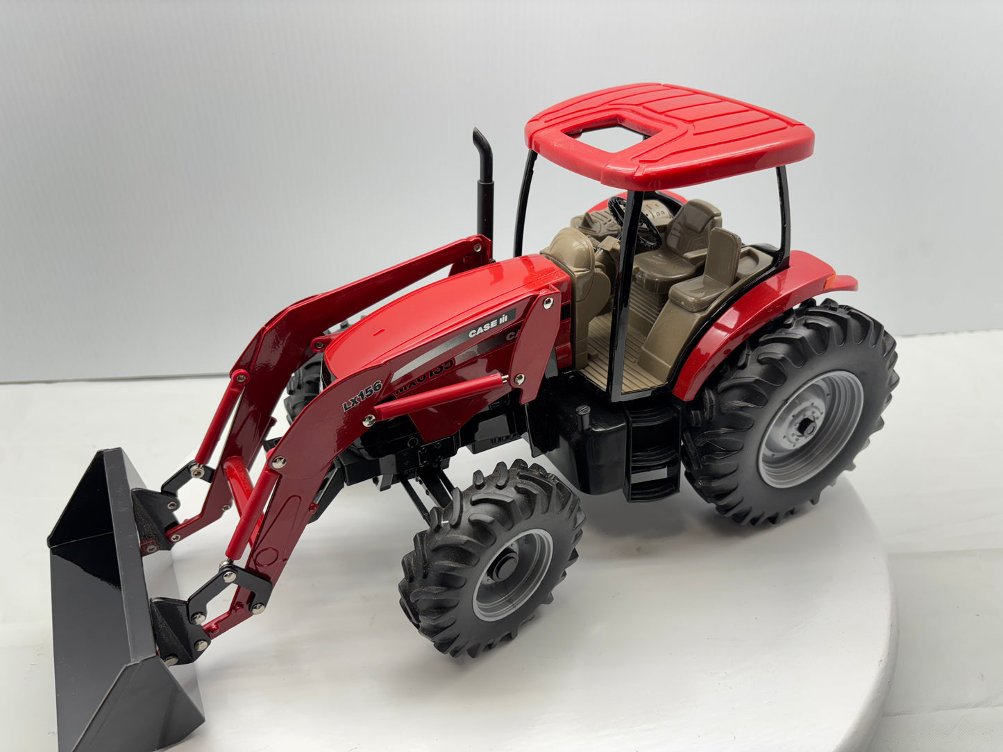 1/16 Case IH MXU135 by ERTL