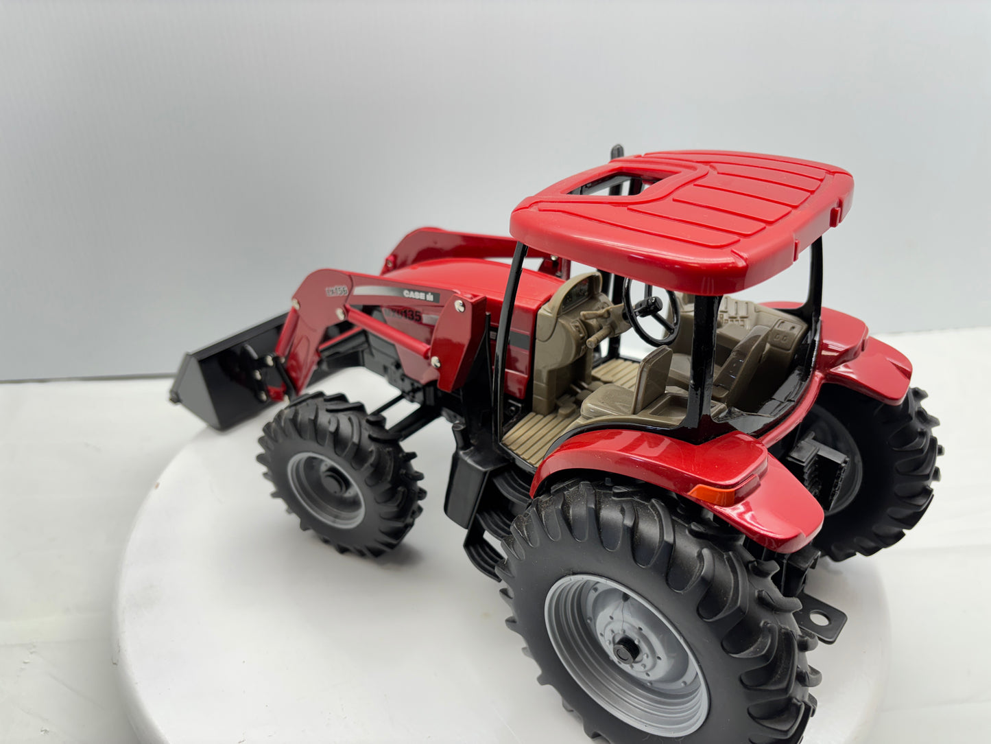 1/16 Case IH MXU135 by ERTL