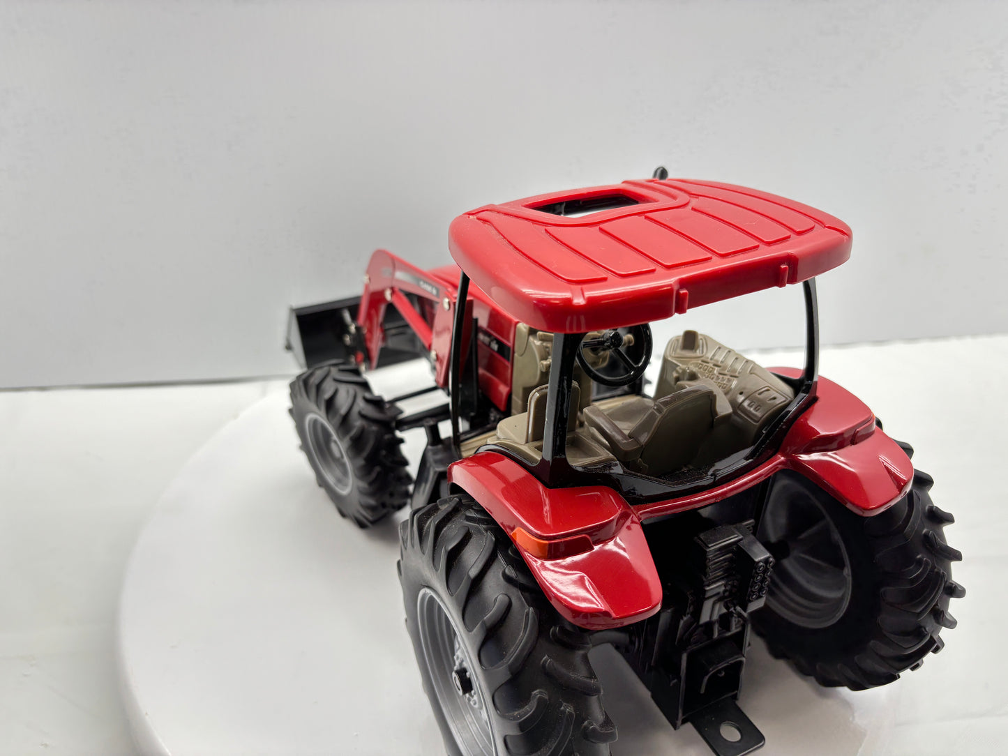 1/16 Case IH MXU135 by ERTL