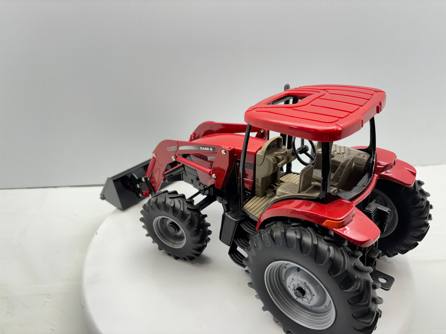 1/16 Case IH MXU135 by ERTL