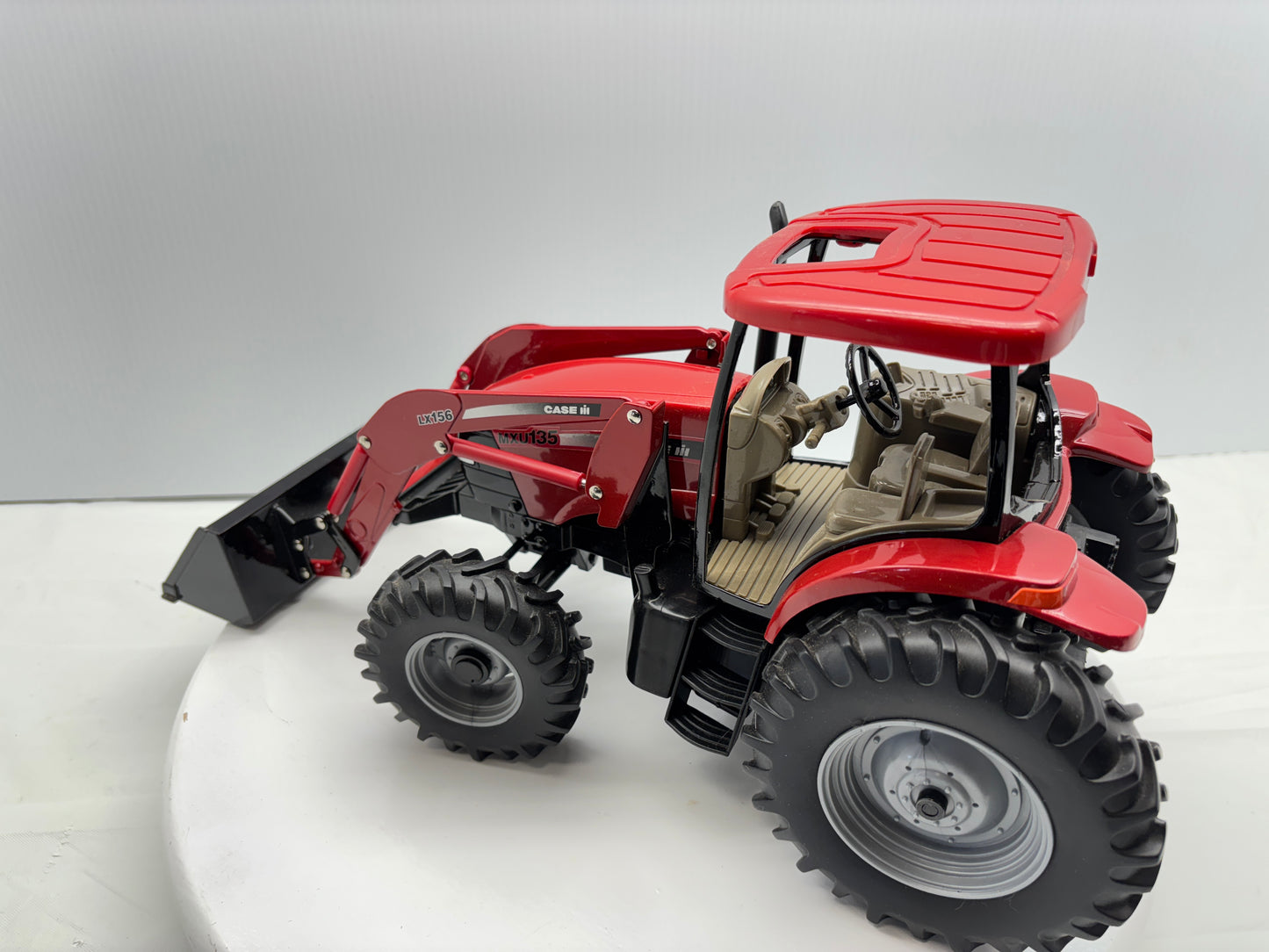 1/16 Case IH MXU135 by ERTL