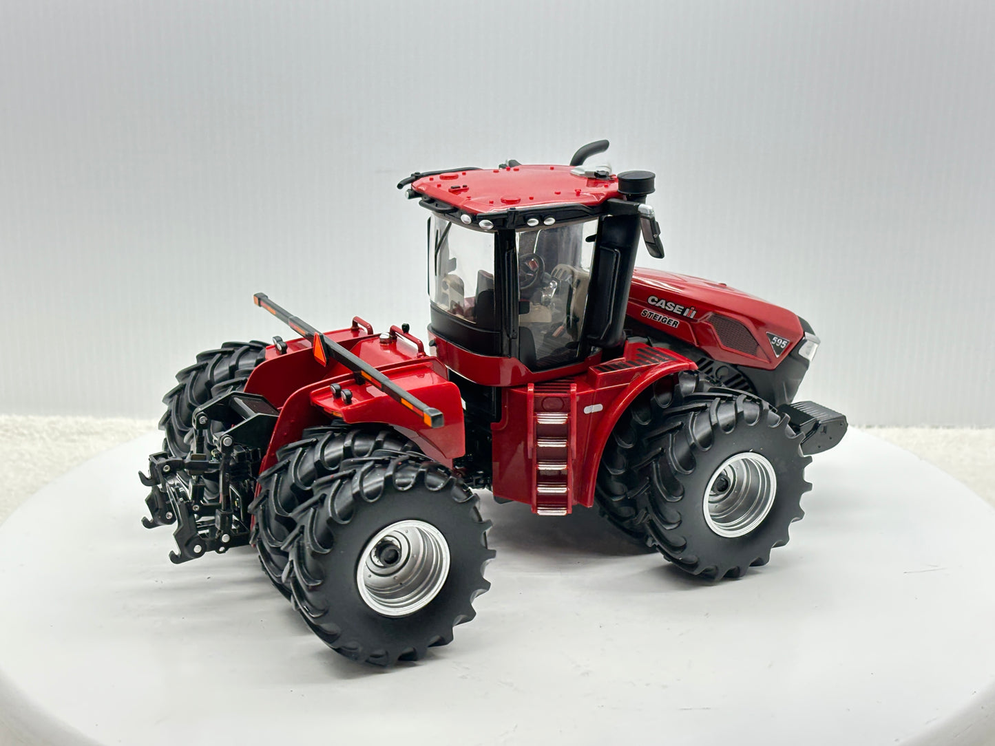 1/32 Case IH 595 Duals