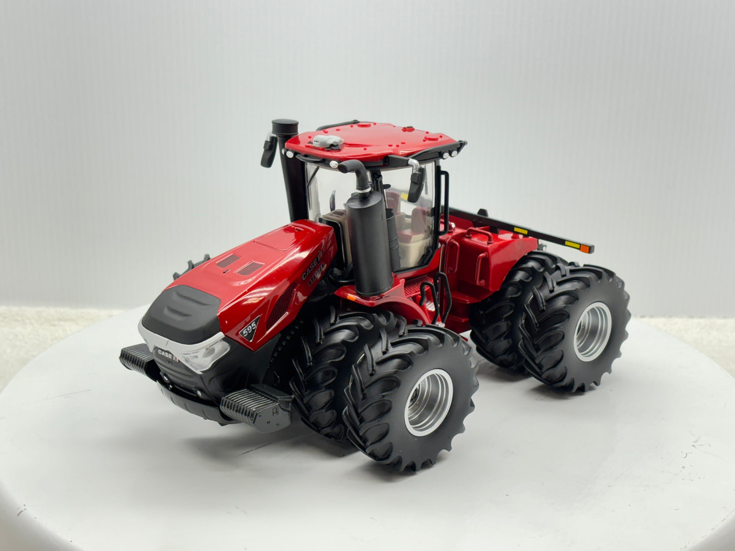 1/32 Case IH 595 Duals