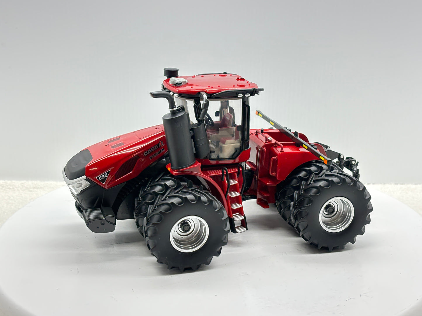 1/32 Case IH 595 Duals