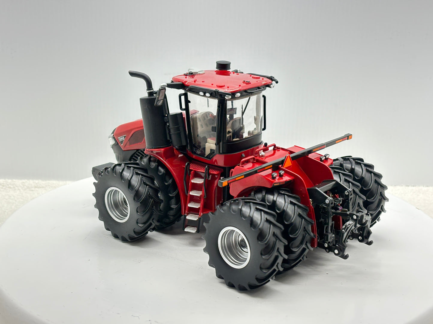 1/32 Case IH 595 Duals