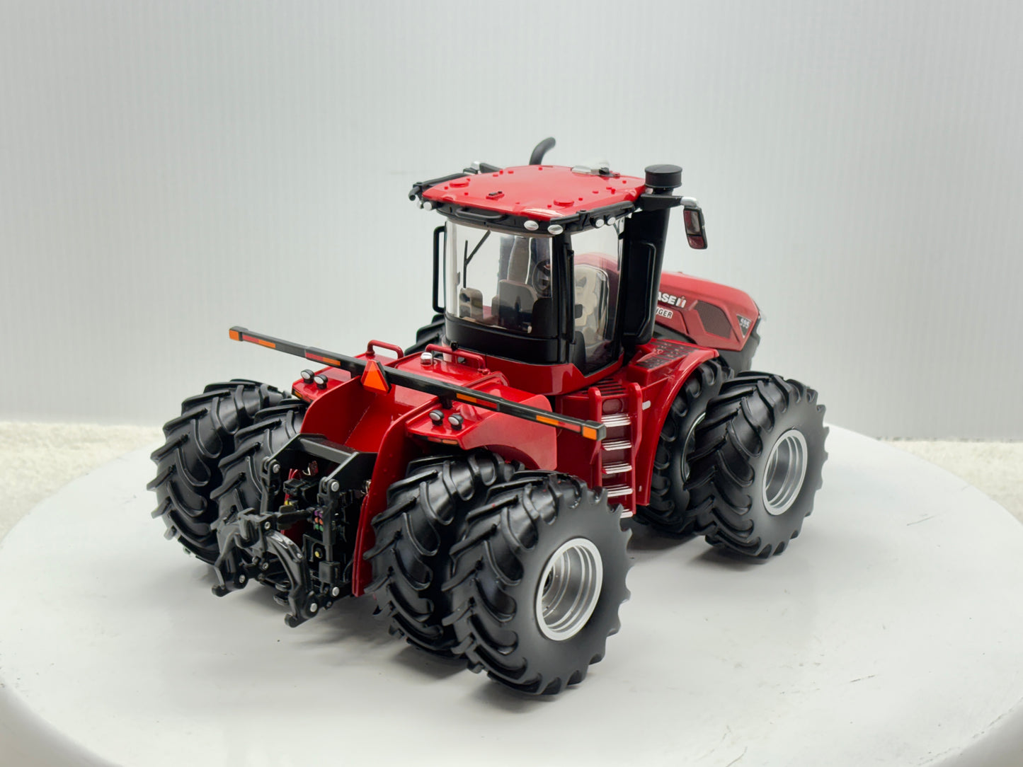 1/32 Case IH 595 Duals