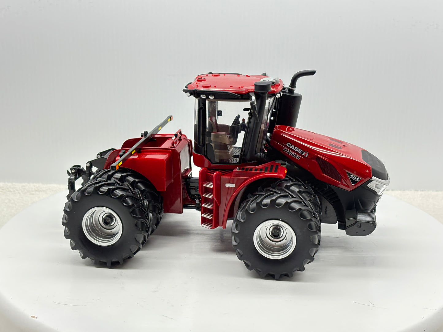 1/32 Case IH 595 Duals