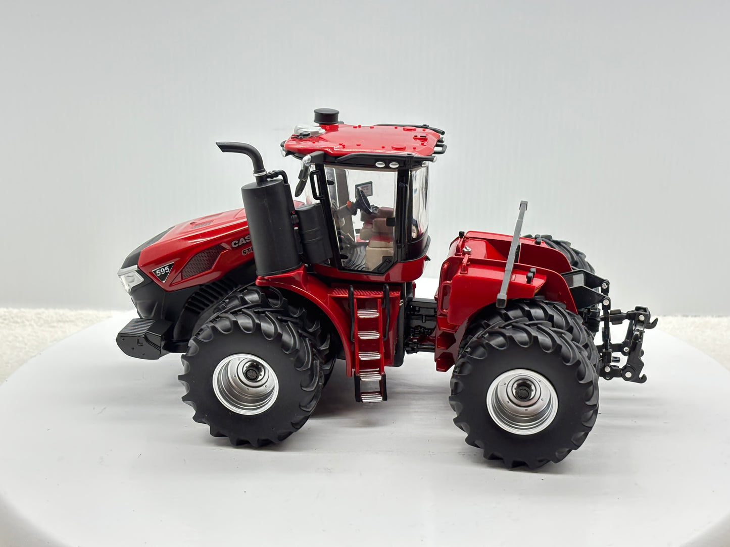 1/32 Case IH 595 Duals