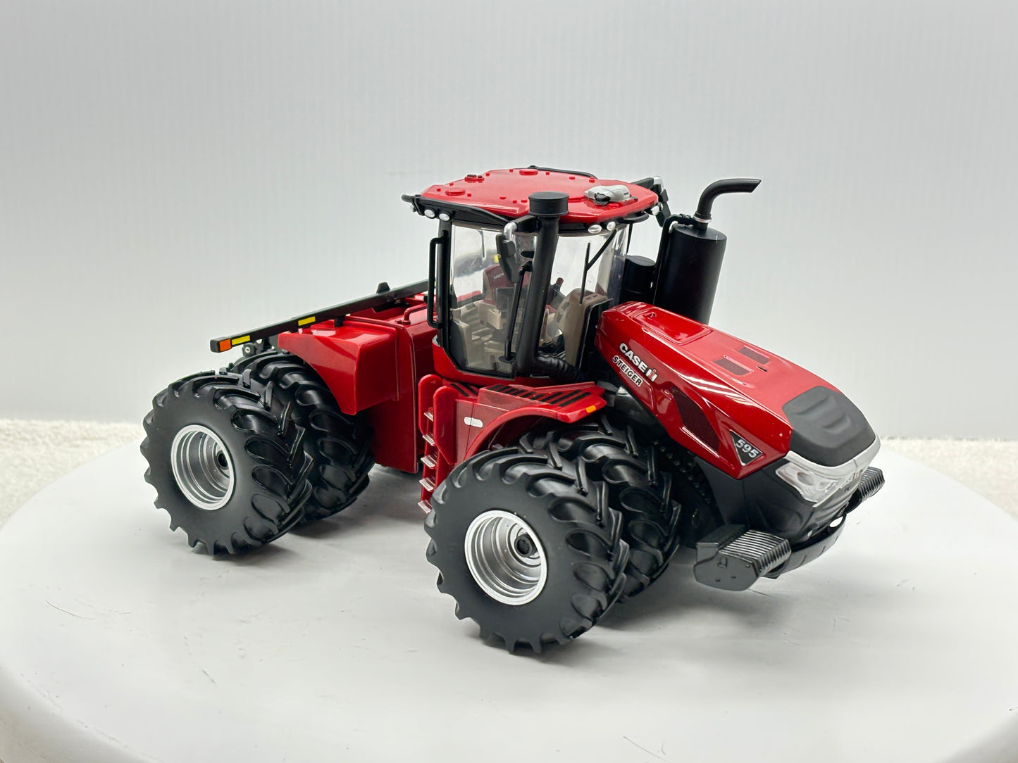 1/32 Case IH 595 Duals