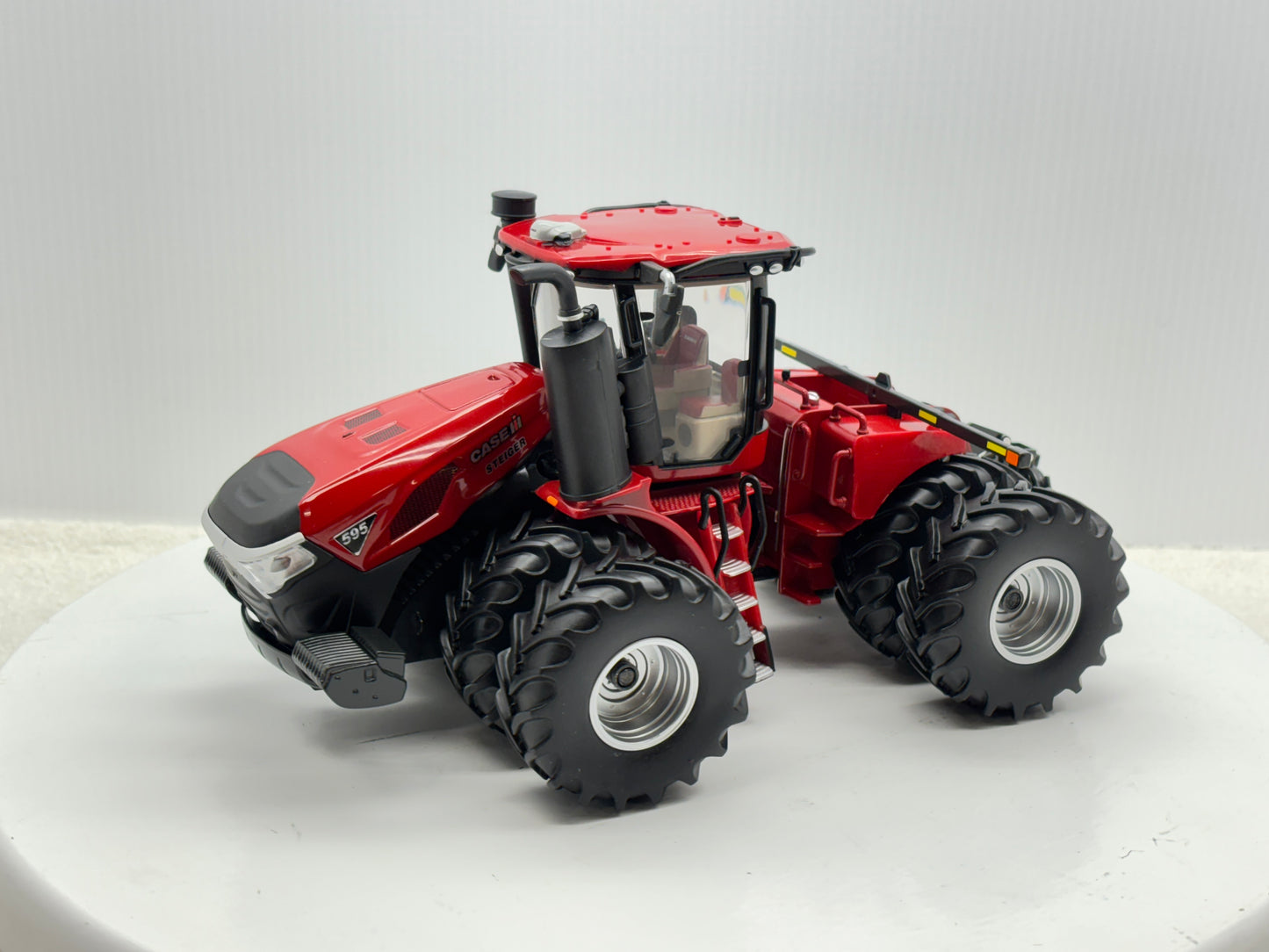 1/32 Case IH 595 Duals