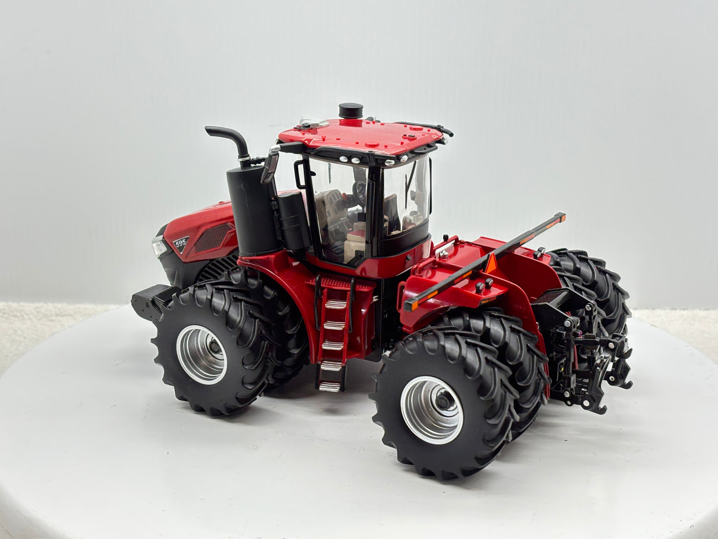 1/32 Case IH 595 Duals