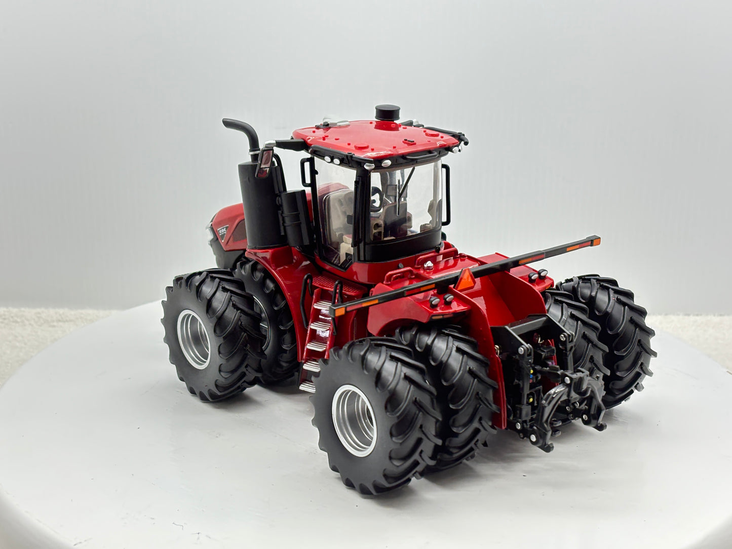 1/32 Case IH 595 Duals
