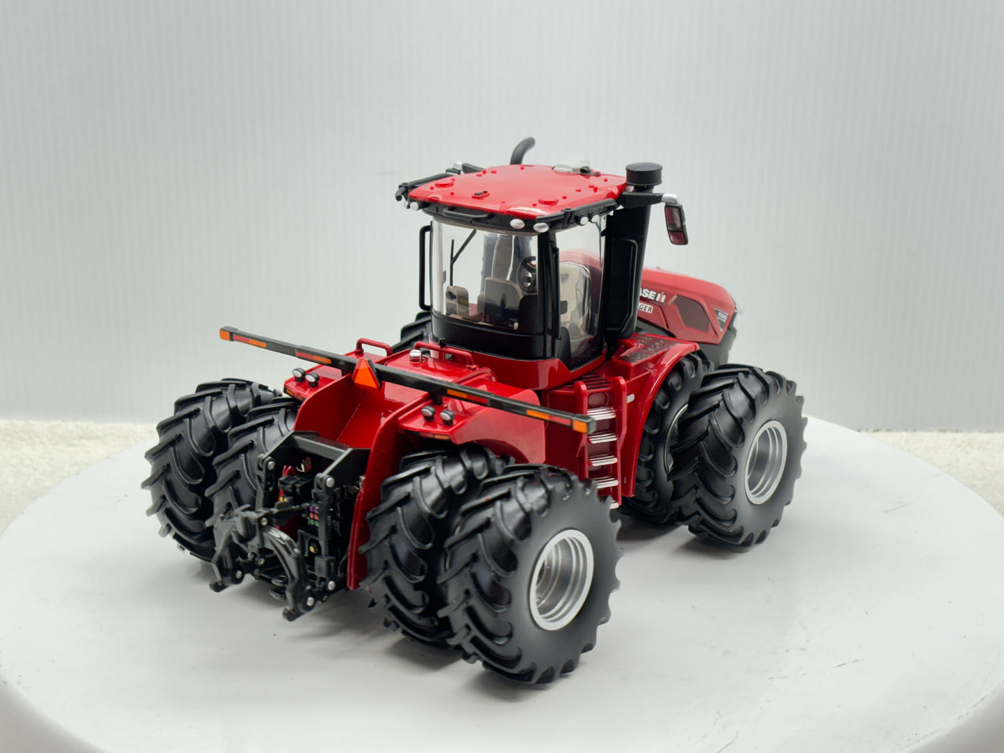 1/32 Case IH 595 Duals