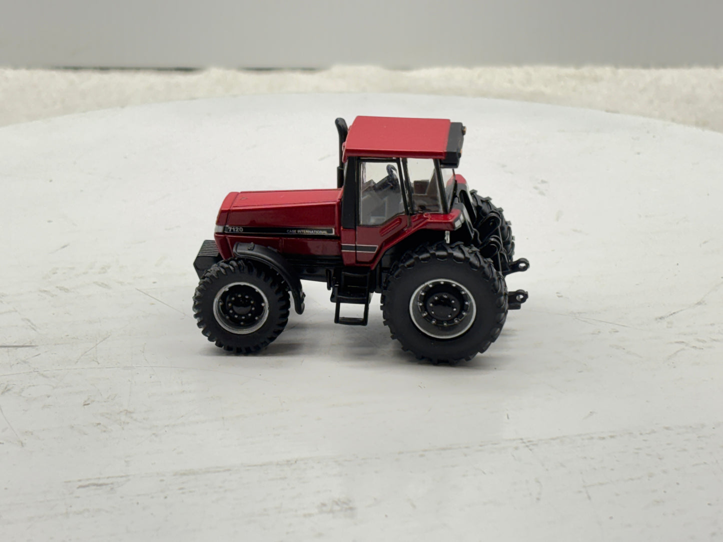 1/64 Case IH 7120 Magnum Prestige