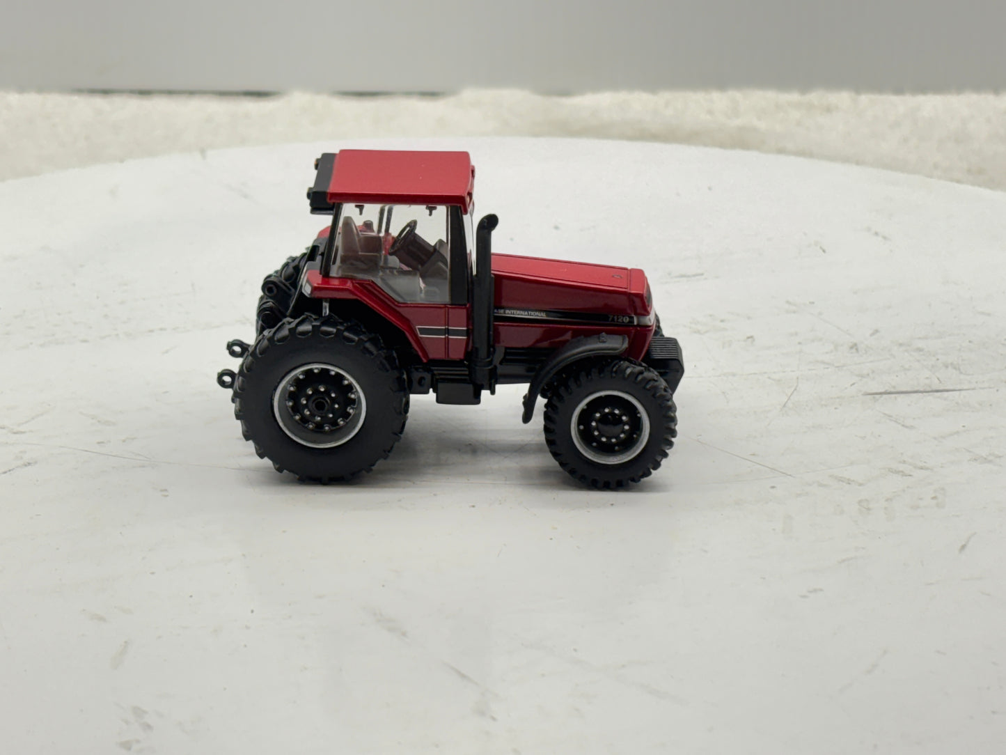 1/64 Case IH 7120 Magnum Prestige
