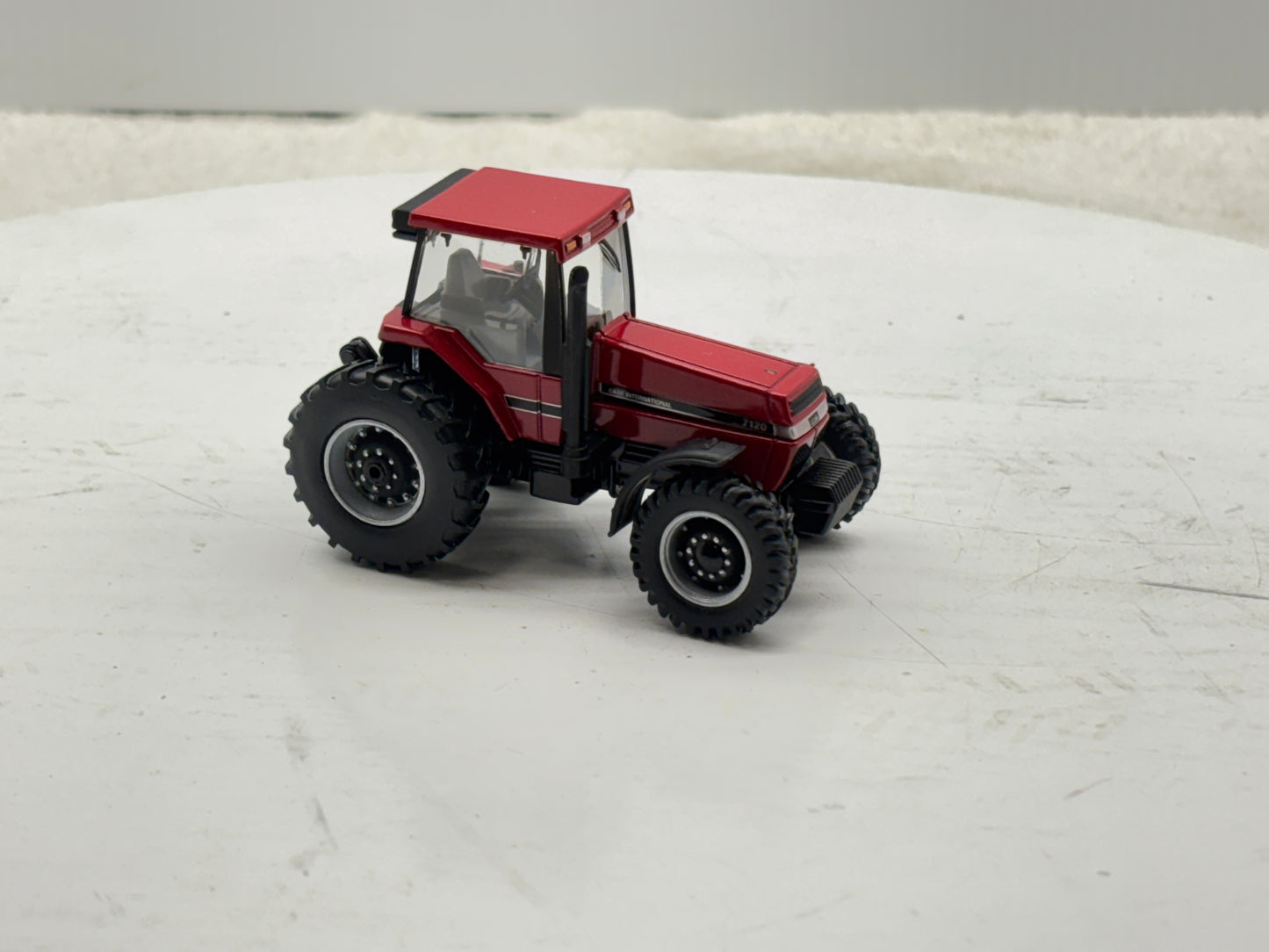 1/64 Case IH 7120 Magnum Prestige