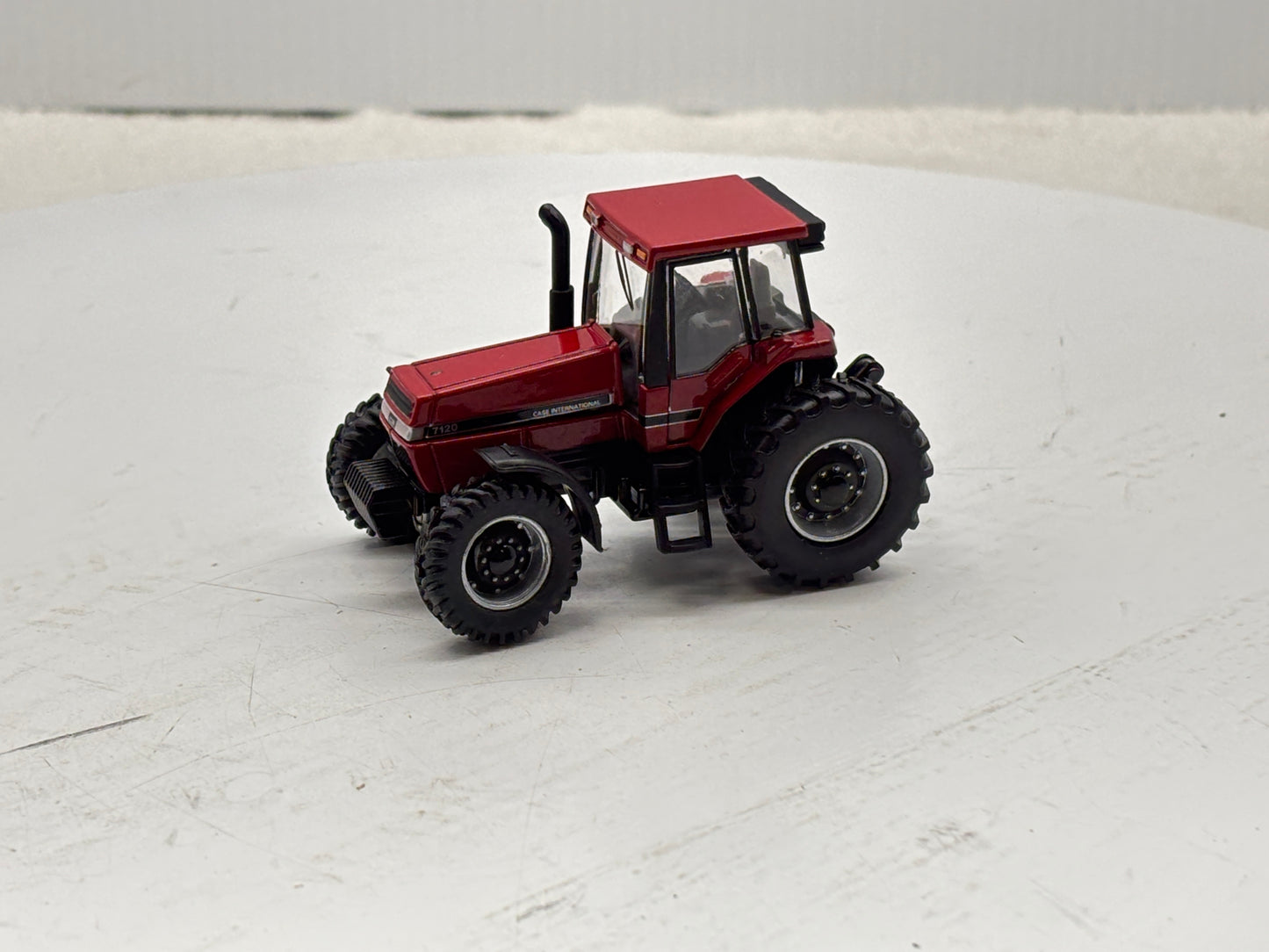 1/64 Case IH 7120 Magnum Prestige