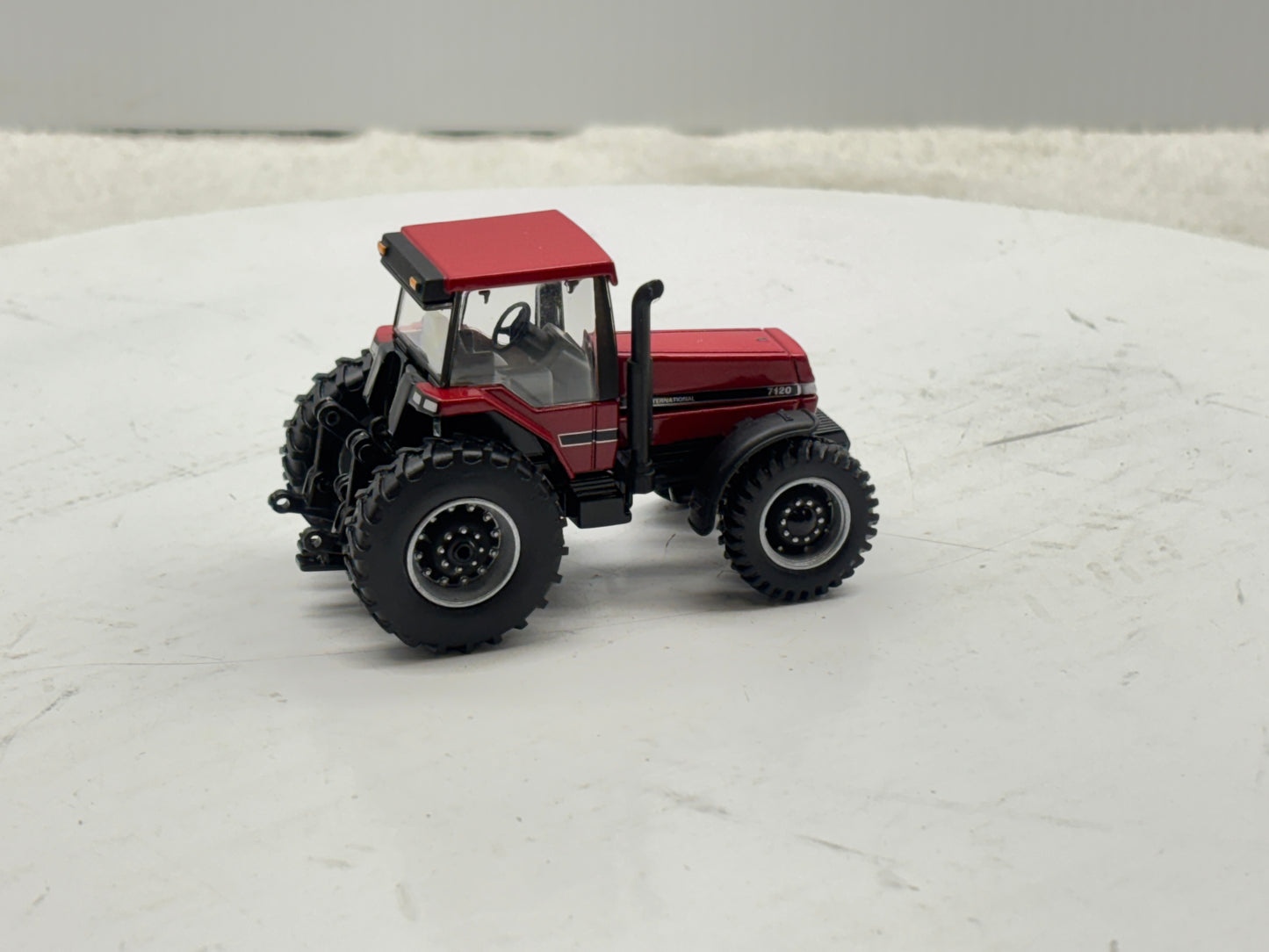 1/64 Case IH 7120 Magnum Prestige