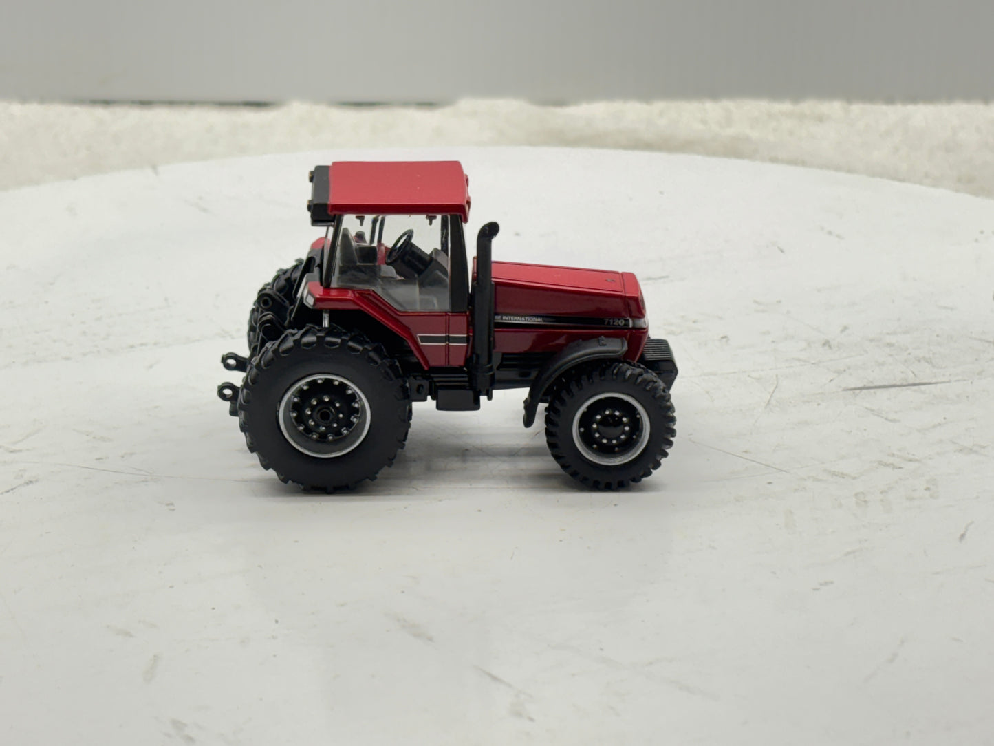 1/64 Case IH 7120 Magnum Prestige