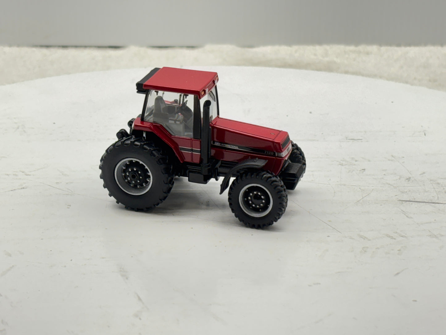 1/64 Case IH 7120 Magnum Prestige