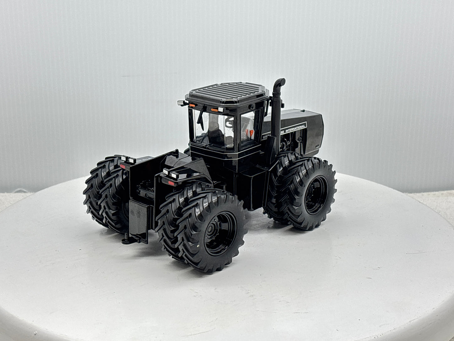 1/32 Case IH 9250 NFTM Black Chaser