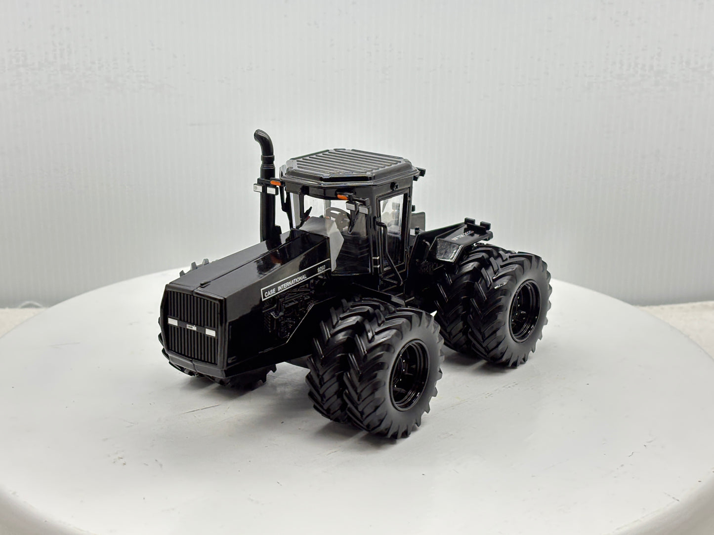 1/32 Case IH 9250 NFTM Black Chaser