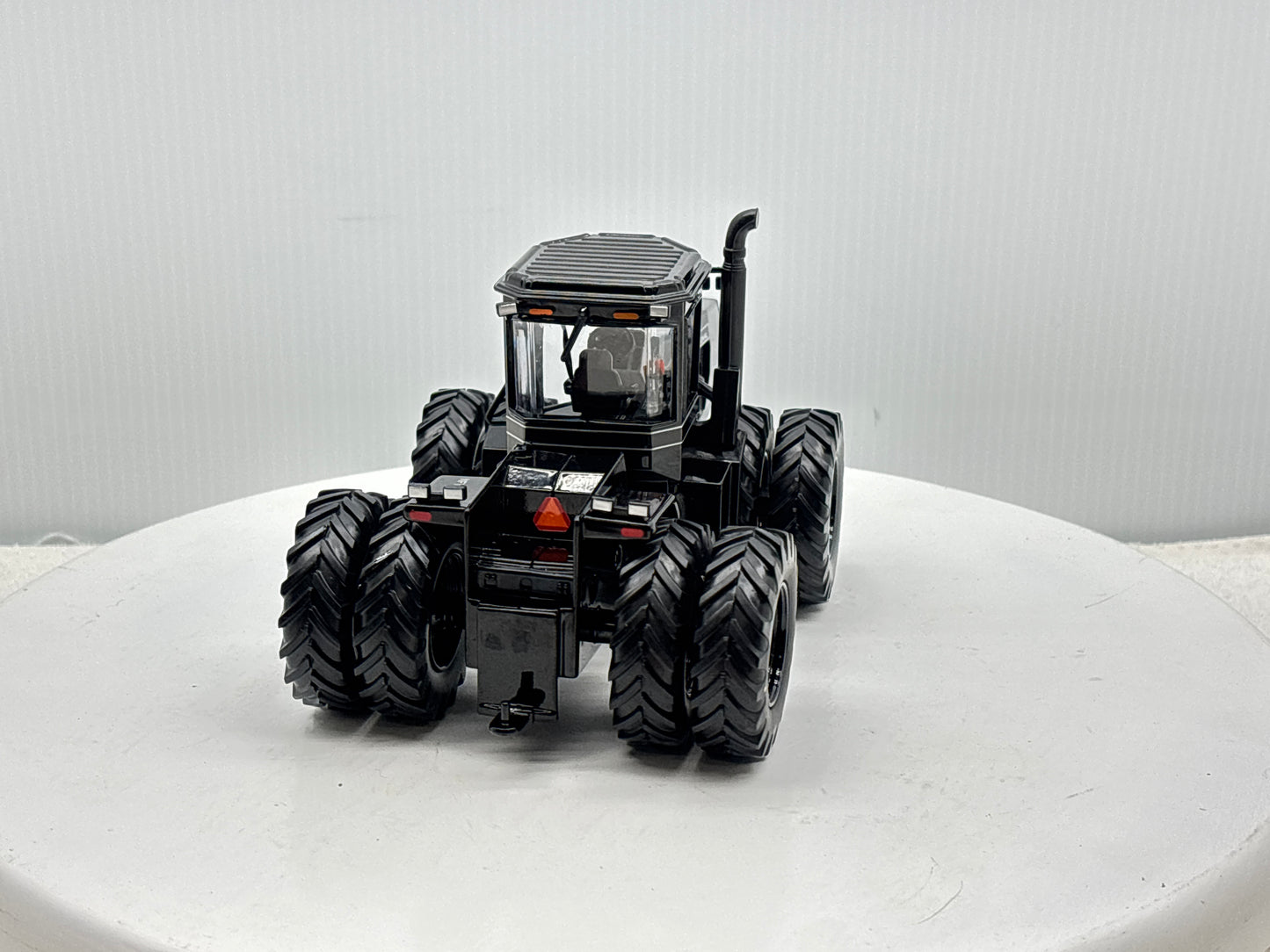 1/32 Case IH 9250 NFTM Black Chaser