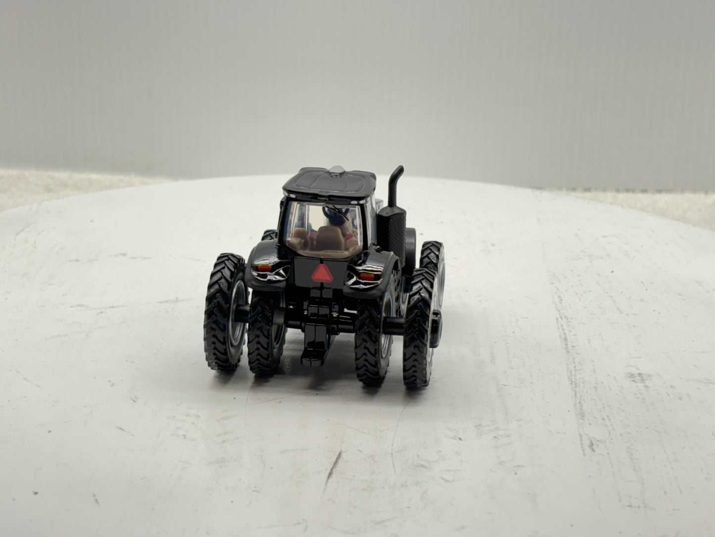 1/64 Case IH Magnum 400 Black