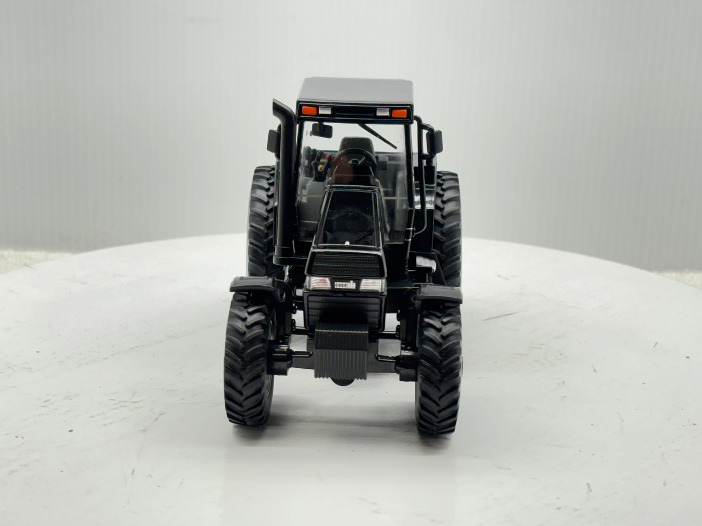 1/32 Case IH Magnum 7140 Black