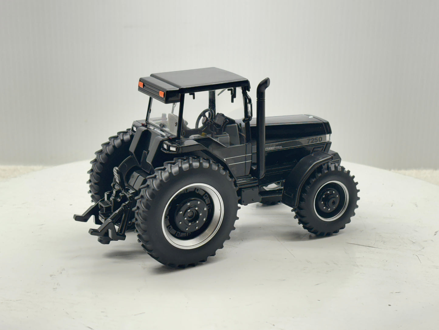 1/32 Case IH Magnum 7250