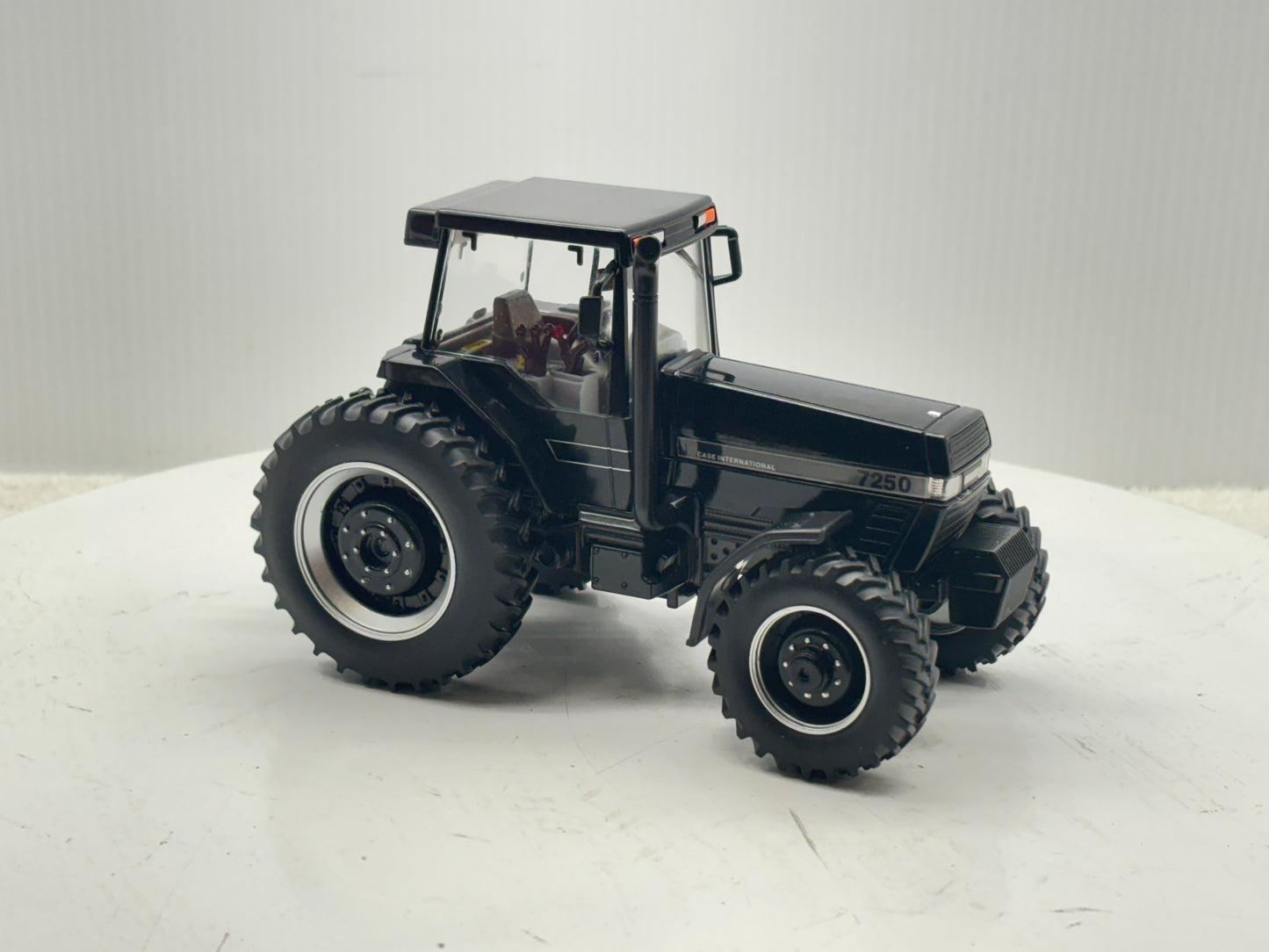 1/32 Case IH Magnum 7250