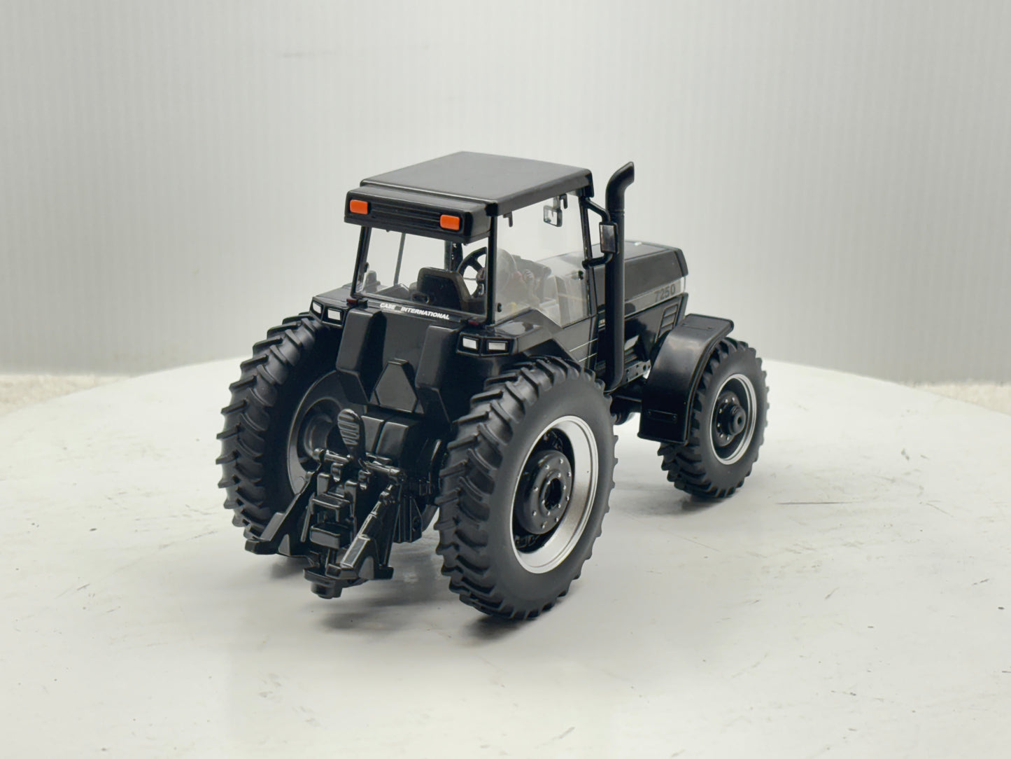 1/32 Case IH Magnum 7250