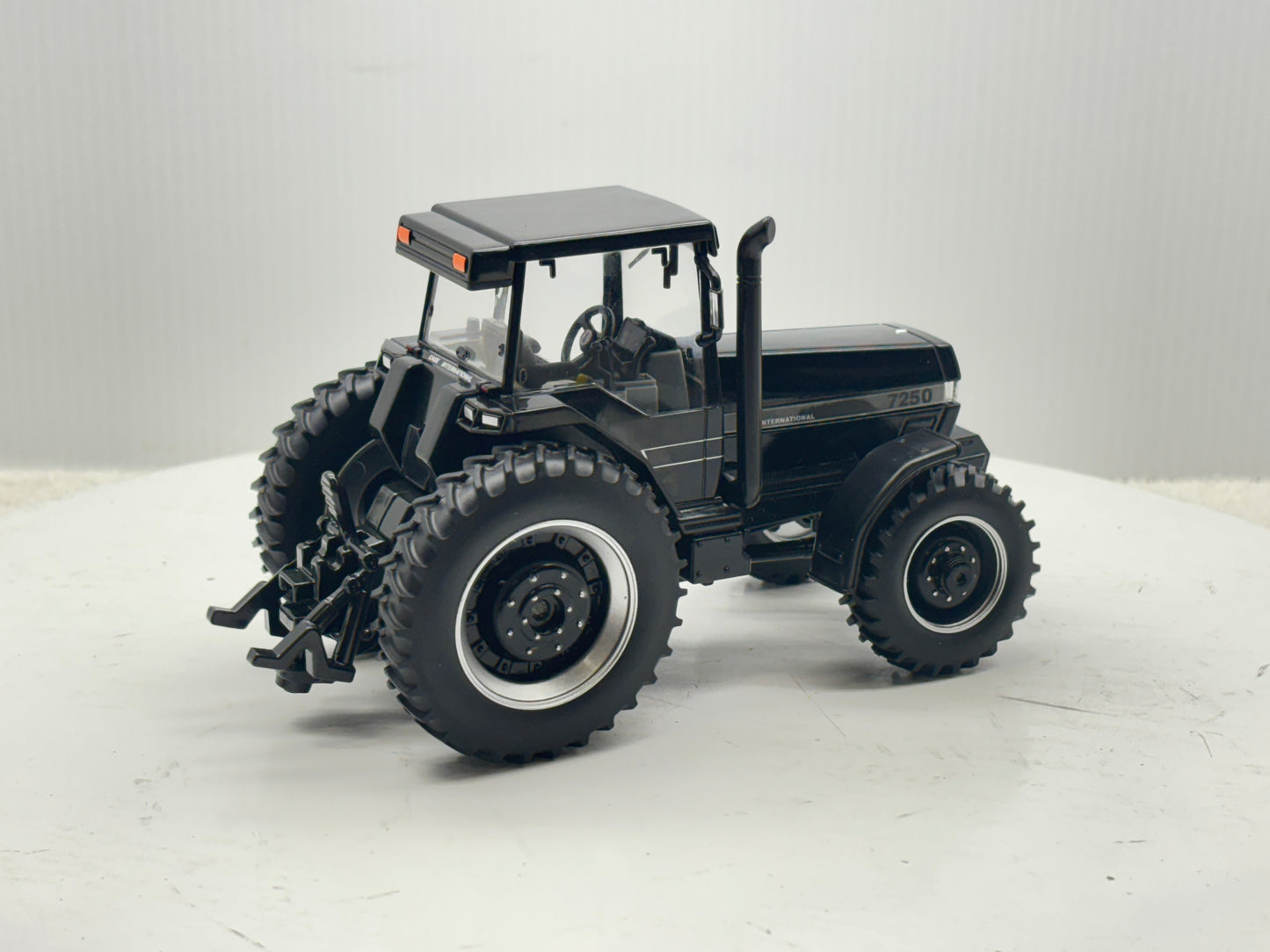 1/32 Case IH Magnum 7250